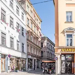 Barn Street Home, Old Riga 1Br